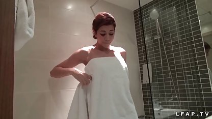 ساخته شد تصاویر سکسی زنان با این مواد پورنو خانگی و تبدیل کلاسیک به سرقت رفته که ویدئو پورنو